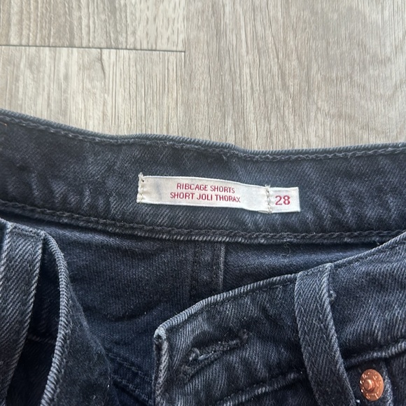 levi’s ribcage black short - Picture 2 of 3